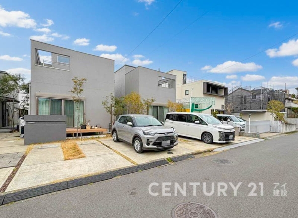 藤沢市片瀬山５丁目　中古一戸建て