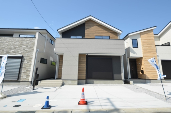 藤沢市本藤沢２丁目　新築一戸建て