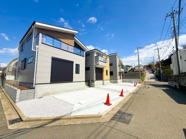 横浜市青葉区大場町　新築一戸建て