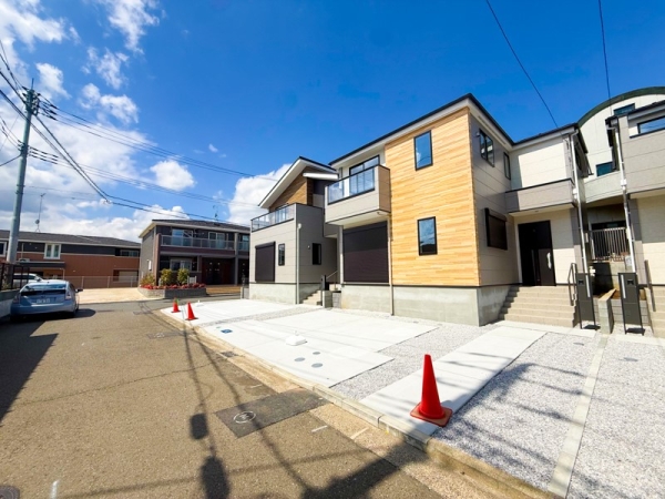 横浜市青葉区大場町　新築一戸建て