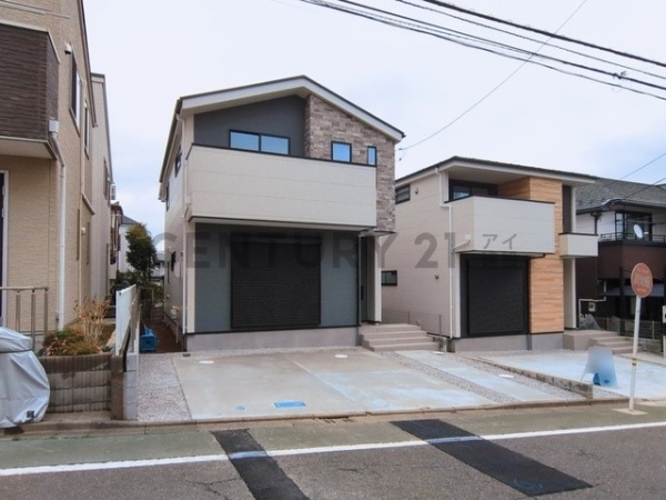 川崎市多摩区南生田６丁目　新築一戸建て
