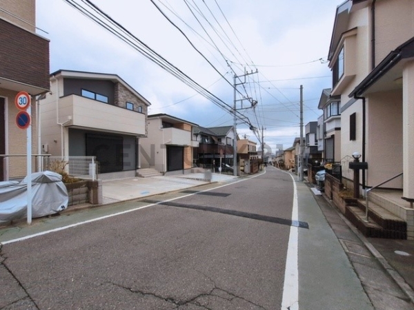 川崎市多摩区南生田６丁目　新築一戸建て