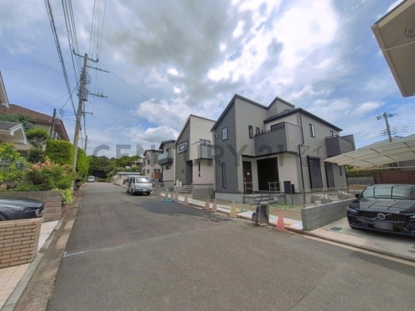 横浜市泉区緑園７丁目　新築一戸建て