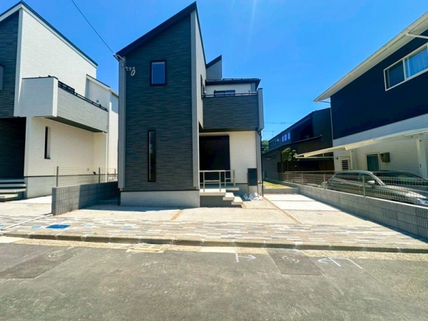 横浜市泉区緑園７丁目　新築一戸建て