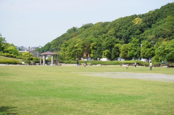 横浜市港南区日野５丁目の中古一戸建て(日野中央公園)