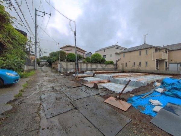 横浜市神奈川区松見町３丁目　新築一戸建て