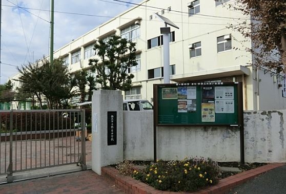 横浜市旭区白根６丁目　新築一戸建て(横浜市立鶴ヶ峰中学校)