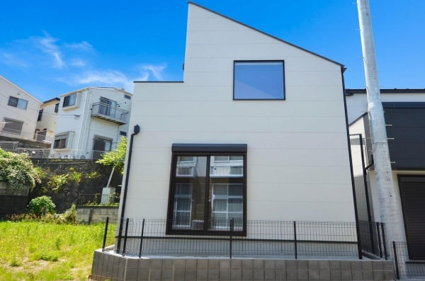 横浜市磯子区森６丁目　新築一戸建て