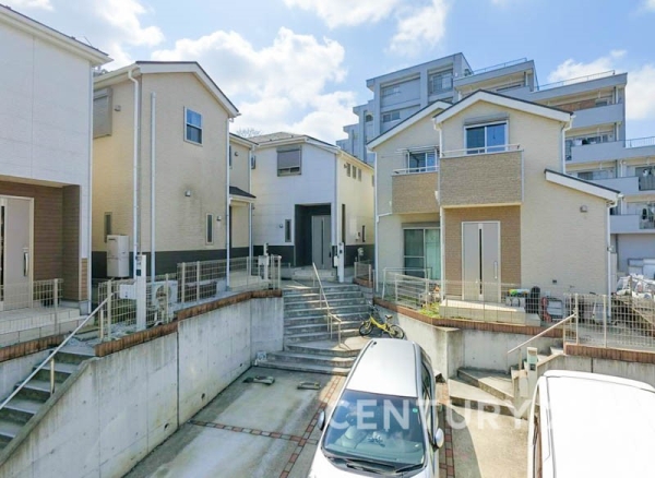 横浜市南区別所中里台　中古一戸建て