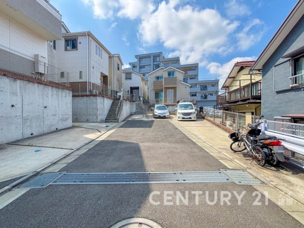 横浜市南区別所中里台　中古一戸建て