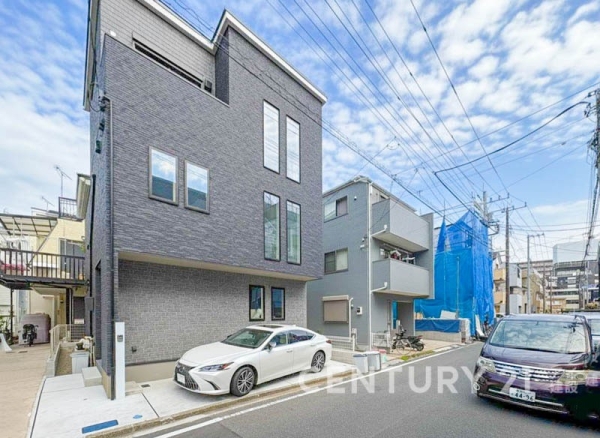 横浜市鶴見区栄町通１丁目　中古一戸建て