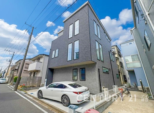 横浜市鶴見区栄町通１丁目　中古一戸建て