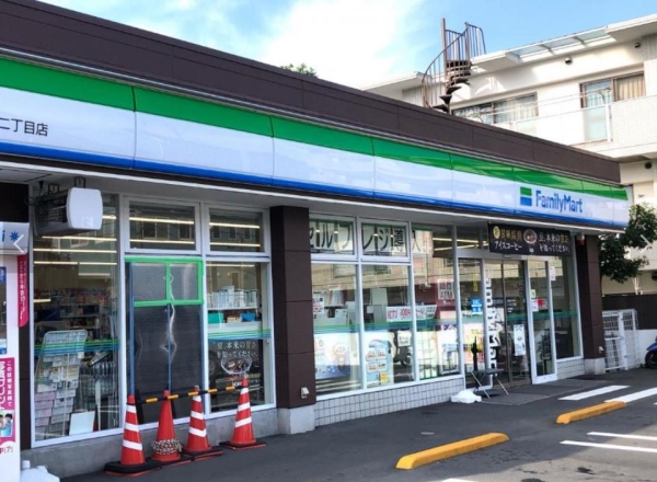 横浜市港南区芹が谷１丁目　新築一戸建て(ファミリーマート六ッ川西店)
