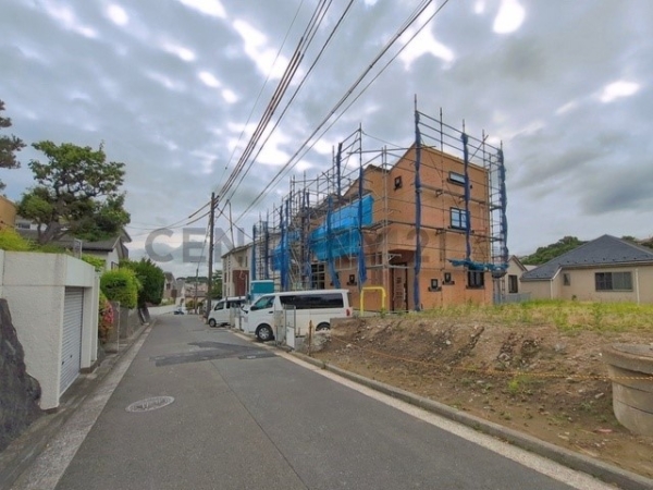 横浜市金沢区富岡西４丁目　新築一戸建て
