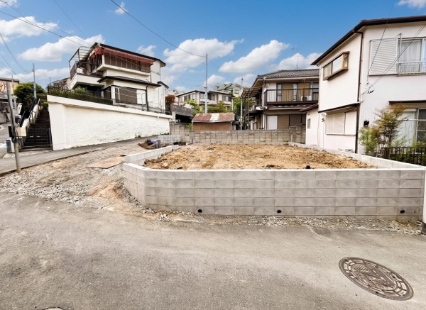 横浜市磯子区森５丁目　新築一戸建て