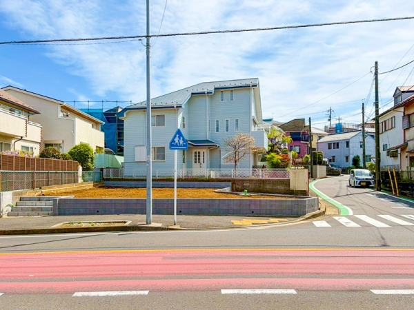 横浜市旭区中白根１丁目　新築一戸建て