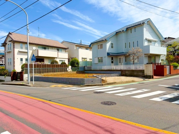 横浜市旭区中白根１丁目　新築一戸建て