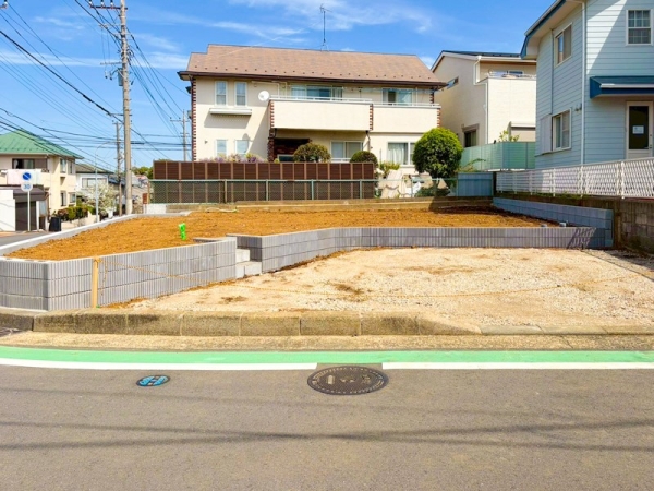 横浜市旭区中白根１丁目　新築一戸建て