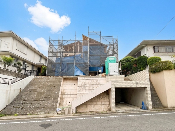 横浜市青葉区柿の木台　新築一戸建て