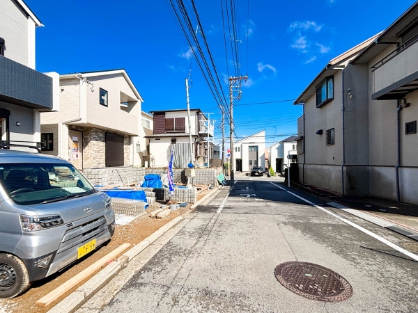 横浜市南区中里４丁目　新築一戸建て