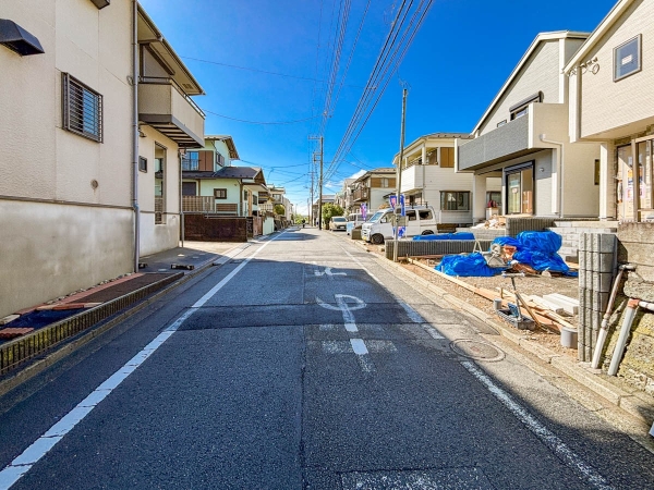 横浜市南区中里４丁目　新築一戸建て