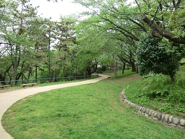 横浜市港北区篠原西町　新築一戸建て(篠原園地)