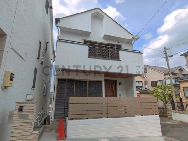 横浜市神奈川区三枚町　中古一戸建て