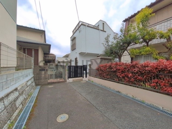 川崎市高津区梶ケ谷３丁目　中古一戸建て