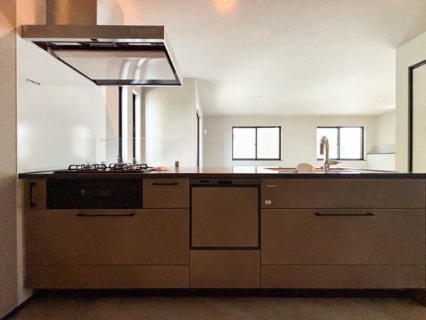 横浜市港南区日野中央２丁目　新築一戸建て