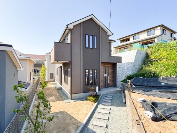 横浜市青葉区田奈町　新築一戸建て