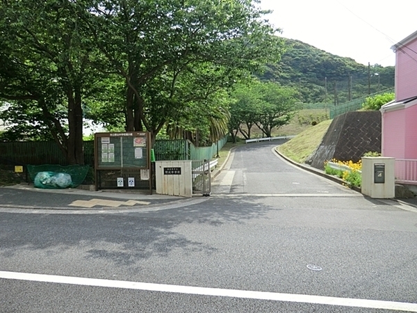 横須賀市野比２丁目　新築一戸建て(横須賀市立野比中学校)