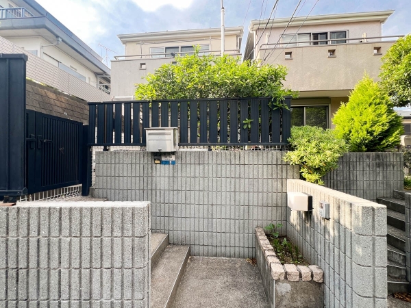 横浜市保土ケ谷区権太坂２丁目　中古一戸建て