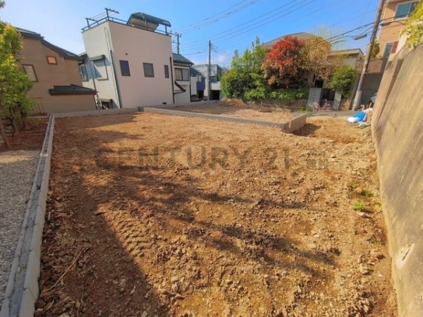 横浜市南区中里４丁目　新築一戸建て