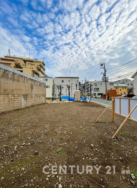 横浜市神奈川区六角橋６丁目　新築一戸建て