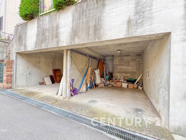 横浜市中区仲尾台　中古一戸建て