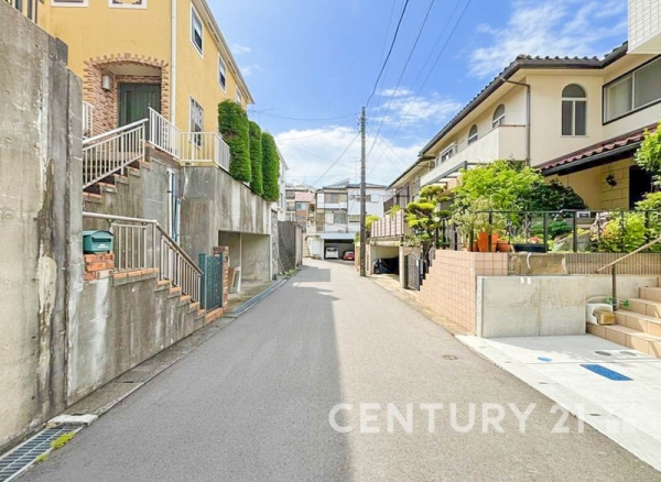 横浜市中区仲尾台　中古一戸建て