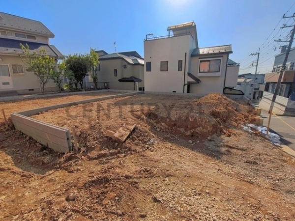 横浜市南区中里４丁目　新築一戸建て