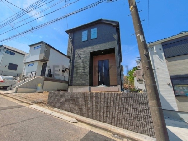 横浜市港南区芹が谷４丁目　新築一戸建て