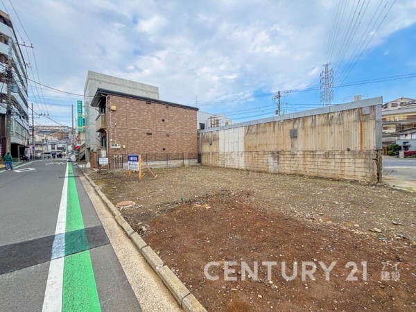 横浜市神奈川区六角橋６丁目　新築一戸建て