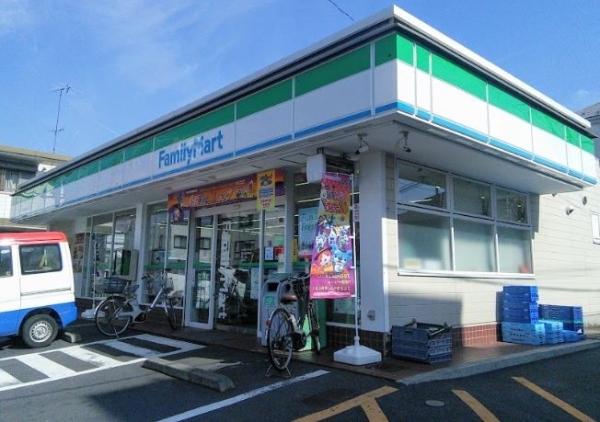 横浜市鶴見区下末吉５丁目の中古一戸建て(ファミリーマート三ツ池公園口店)