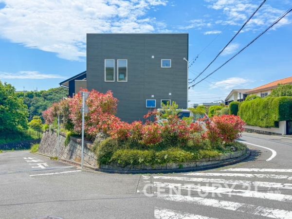藤沢市片瀬山４丁目　中古一戸建て
