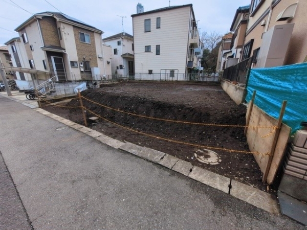 横浜市旭区白根２丁目　新築一戸建て