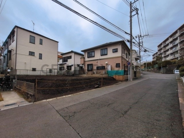 横浜市旭区白根２丁目　新築一戸建て