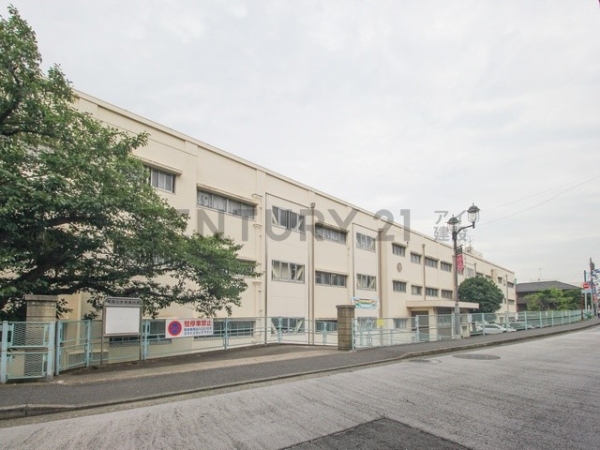 横浜市金沢区富岡西７丁目の中古一戸建て(横浜市立富岡小学校)
