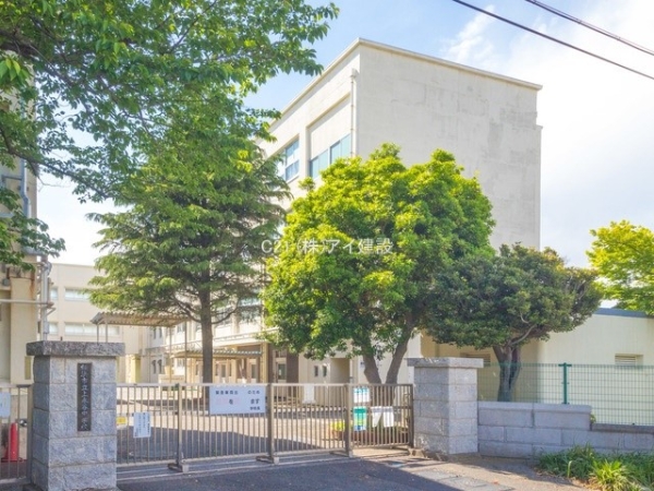 横浜市港南区下永谷２丁目の中古一戸建て(横浜市立上永谷中学校)