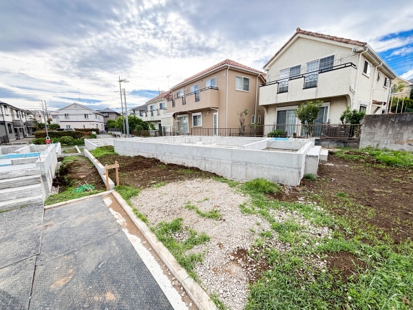 横浜市青葉区美しが丘西２丁目　新築一戸建て