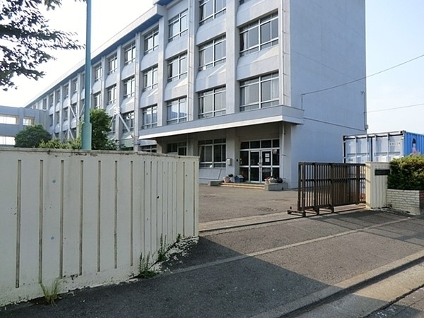 藤沢市善行６丁目　新築一戸建て(藤沢市立善行中学校)