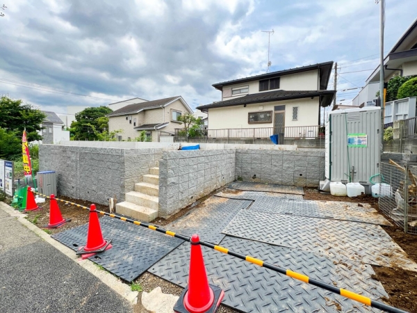 横浜市旭区中沢３丁目　新築一戸建て