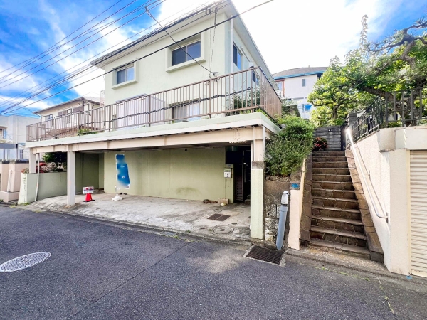 横浜市泉区白百合２丁目　中古一戸建て
