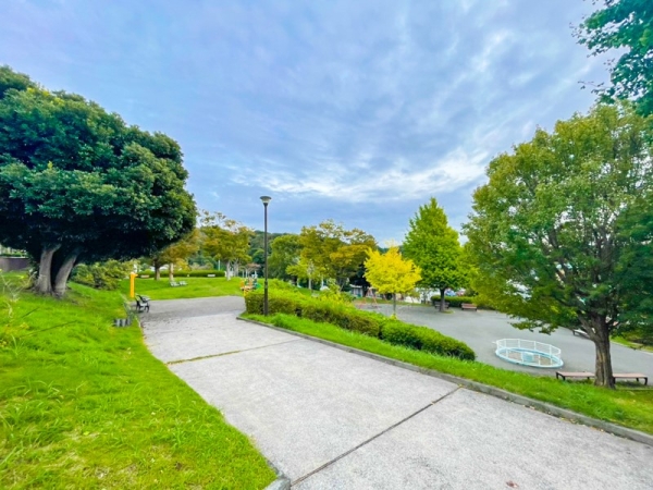 横浜市戸塚区下倉田町　新築一戸建て(本郷台赤坂公園)